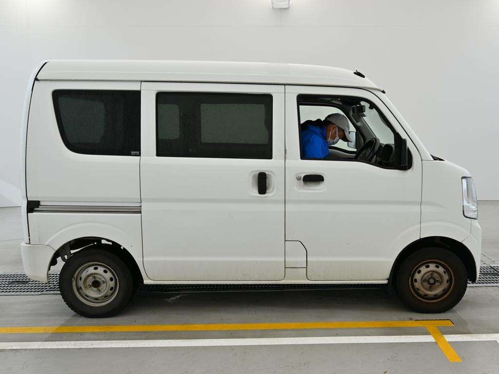 NISSAN NV100 CLIPPER
