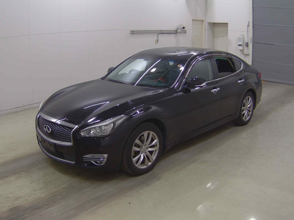 NISSAN FUGA