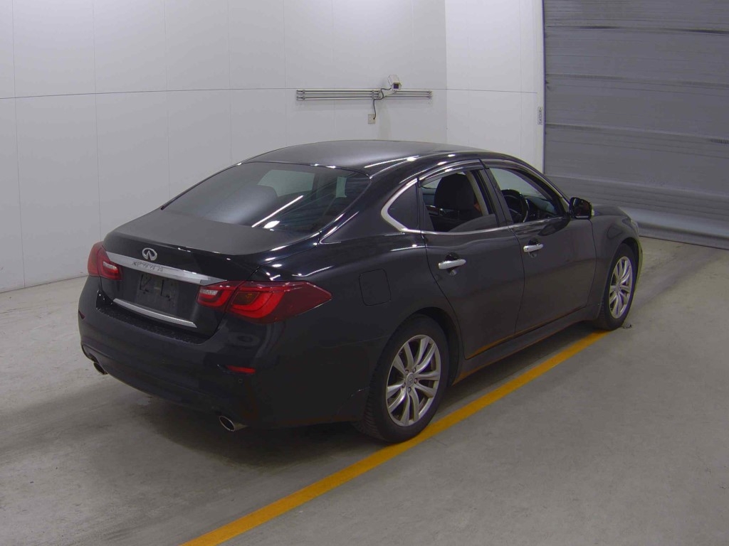 NISSAN FUGA