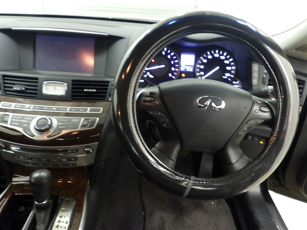 NISSAN FUGA