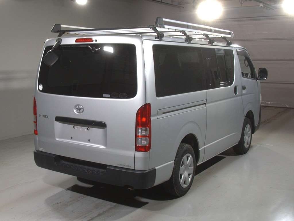 TOYOTA REGIUS ACE