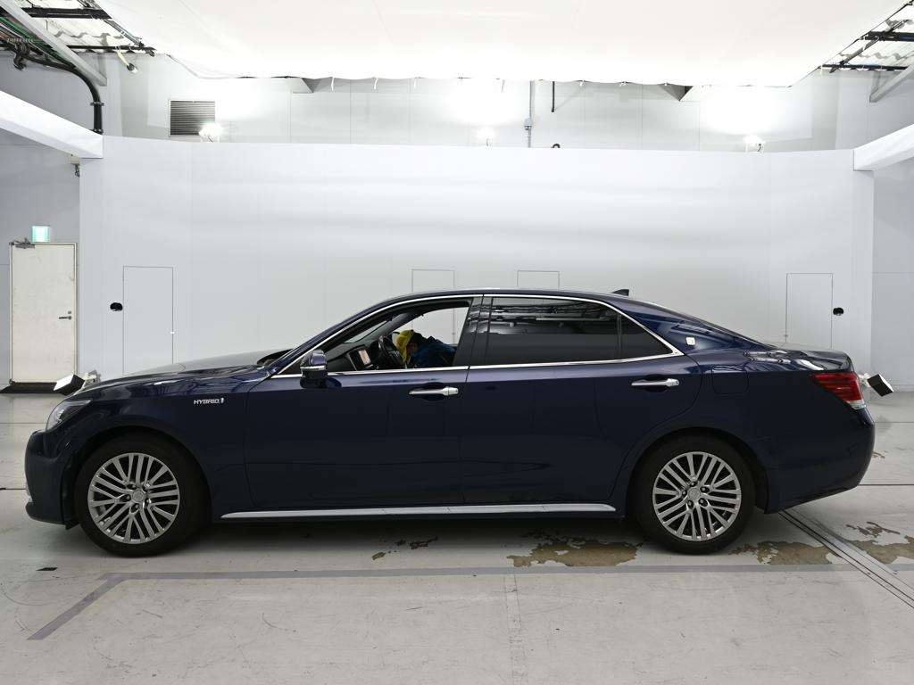 TOYOTA CROWN MAJESTA