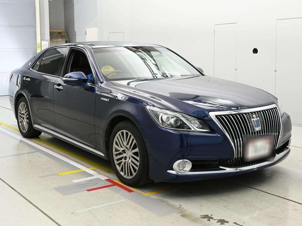 TOYOTA CROWN MAJESTA