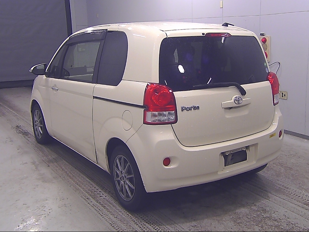 TOYOTA PORTE