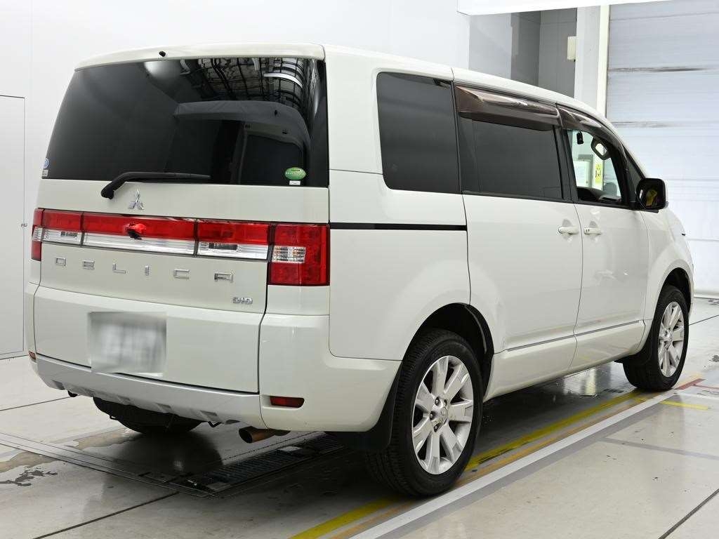 MITSUBISHI DELICA D:5
