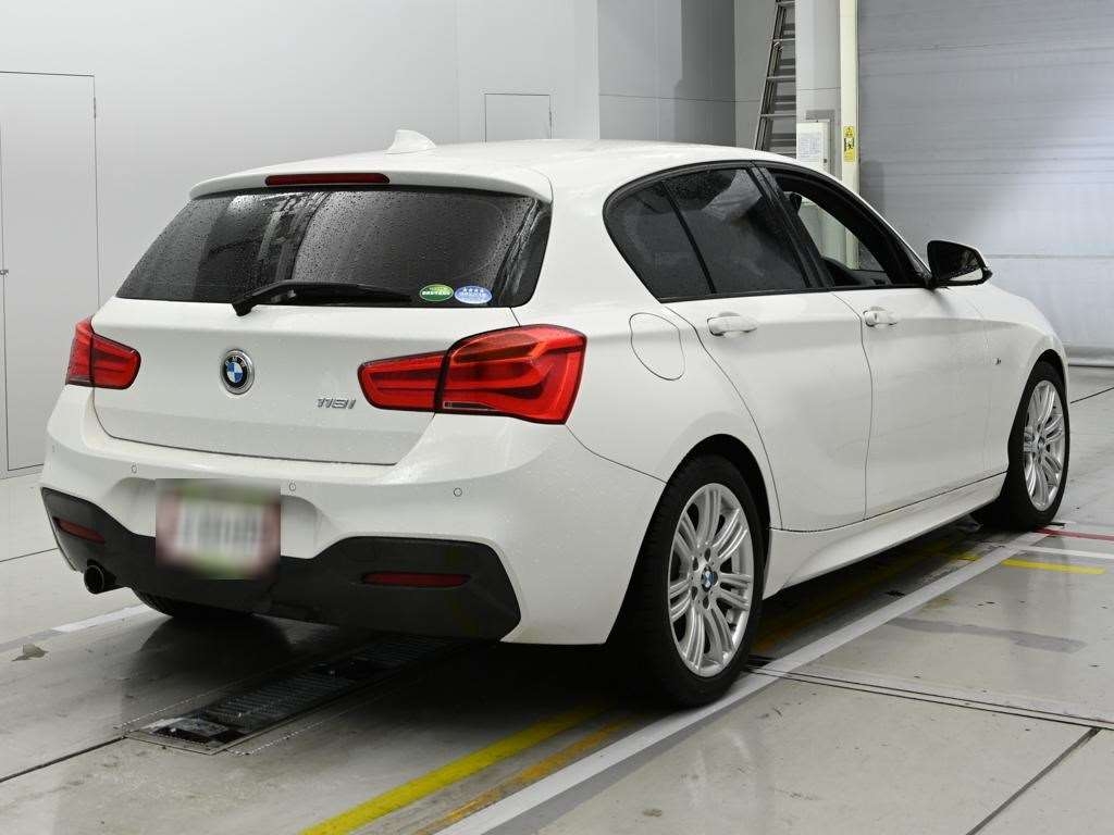 BMW 1-SERIES
