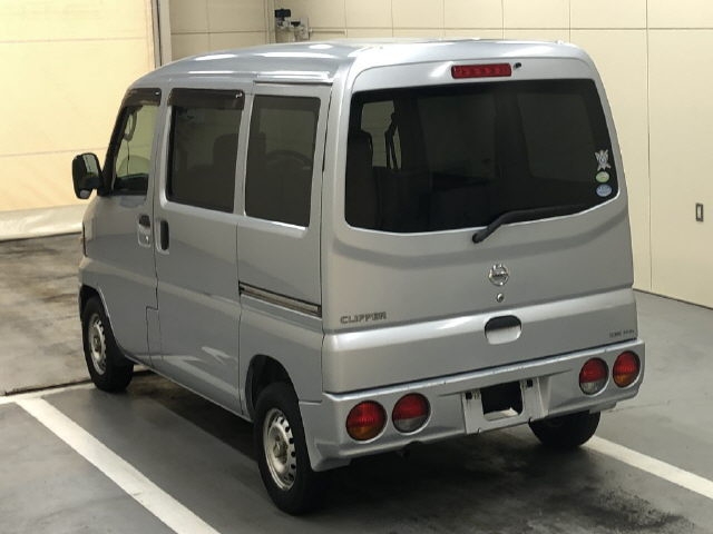 NISSAN CLIPPER