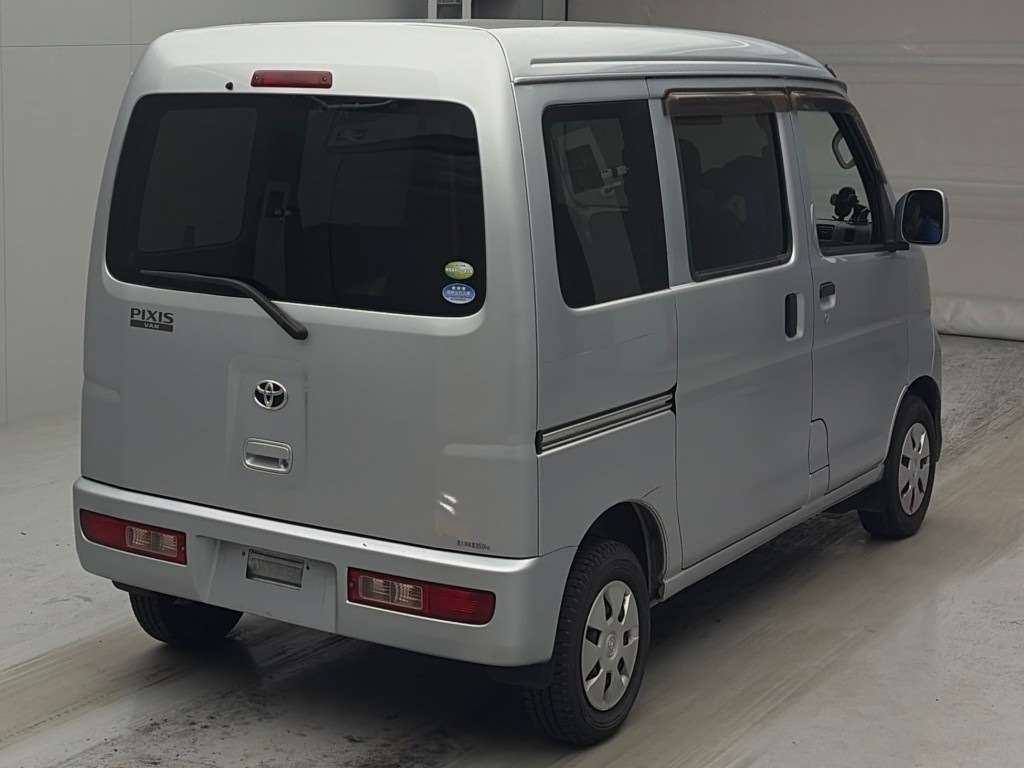 TOYOTA PIXIS VAN