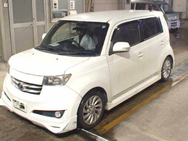 TOYOTA BB
