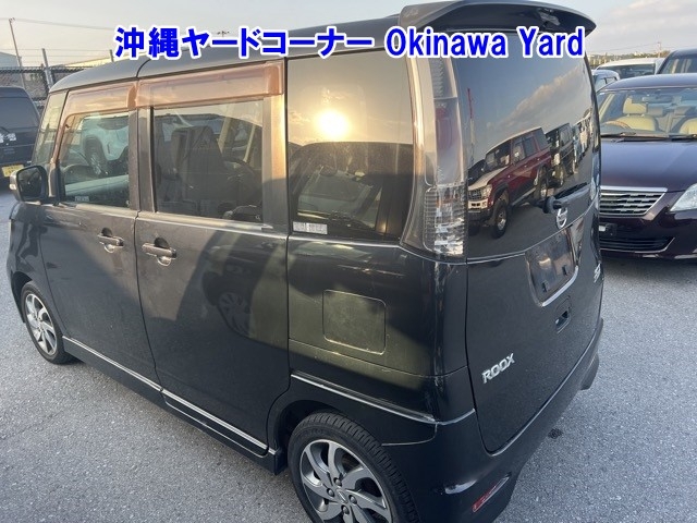 NISSAN ROOX
