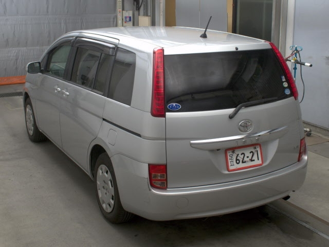 TOYOTA ISIS