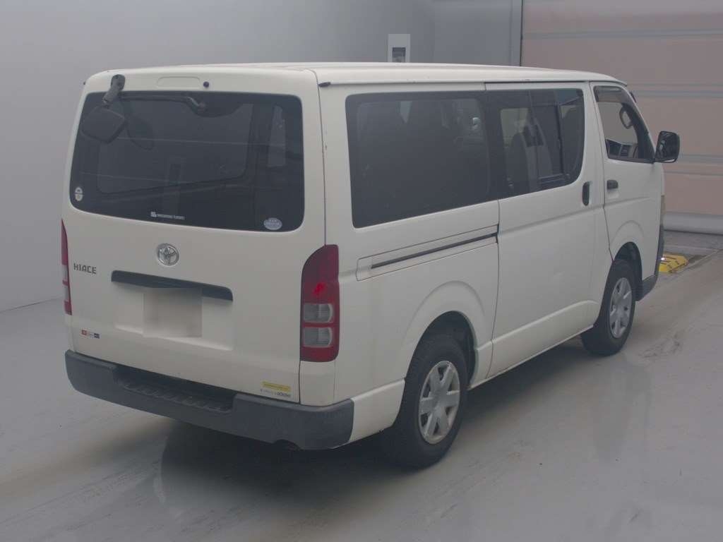 TOYOTA REGIUS ACE