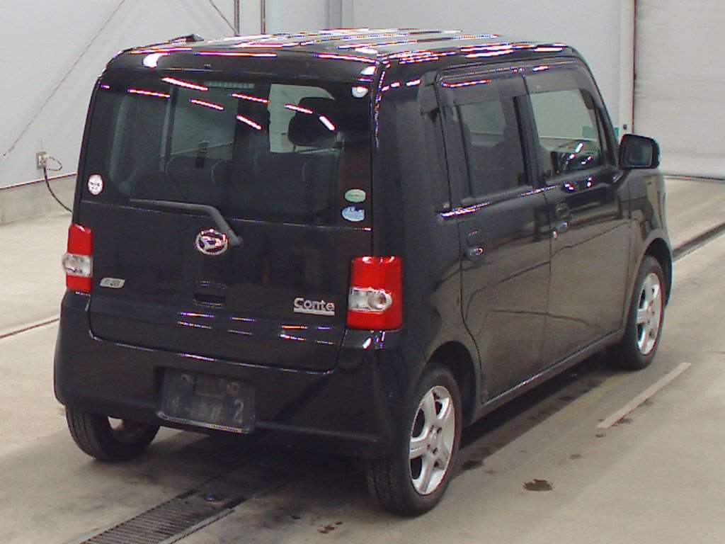 DAIHATSU MOVE CONTE