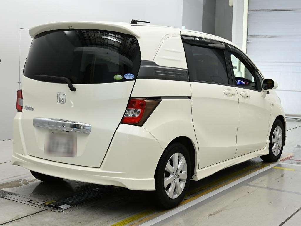 HONDA FREED SPIKE