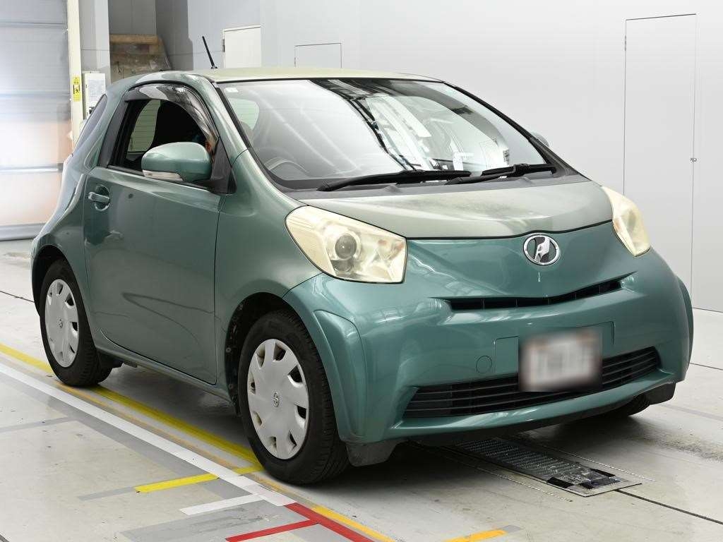 TOYOTA IQ