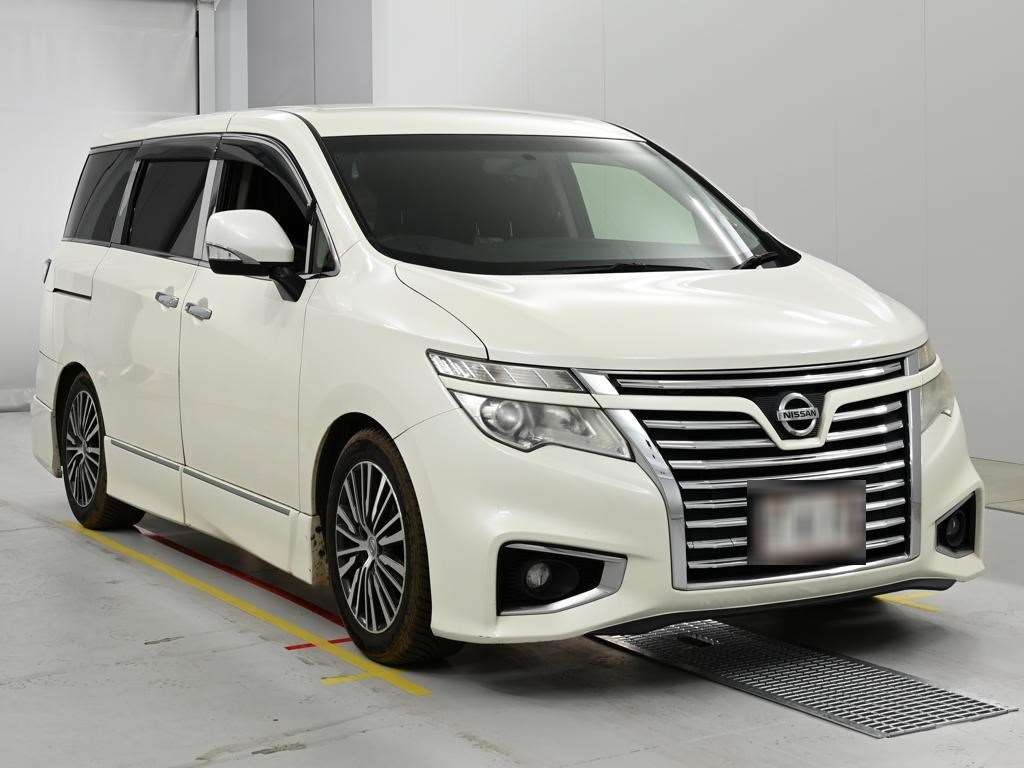 NISSAN ELGRAND