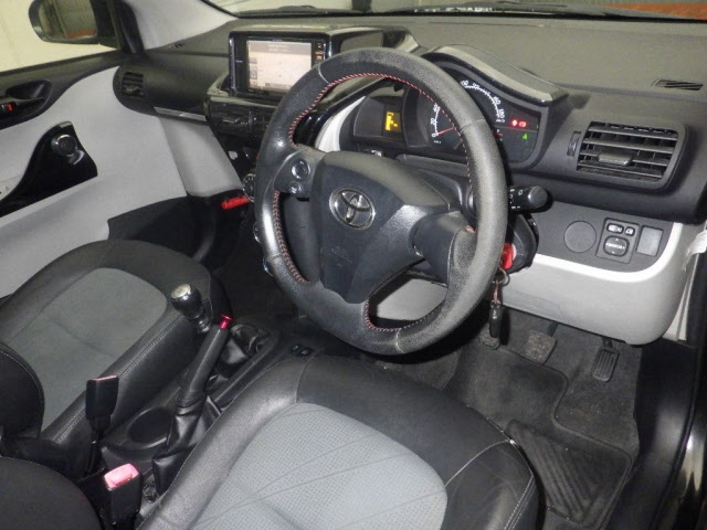 TOYOTA IQ