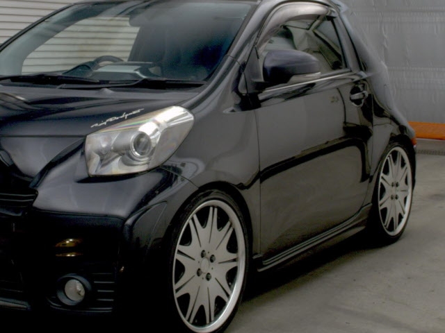 TOYOTA IQ