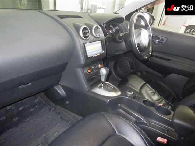 NISSAN DUALIS