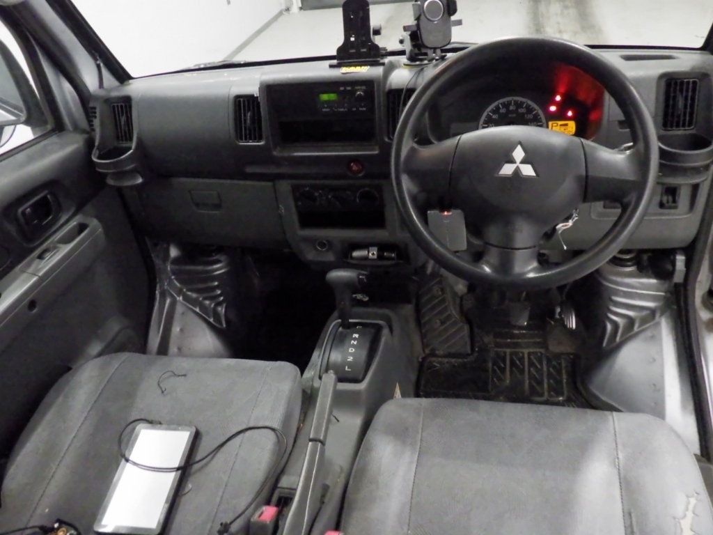 MITSUBISHI MINICAB