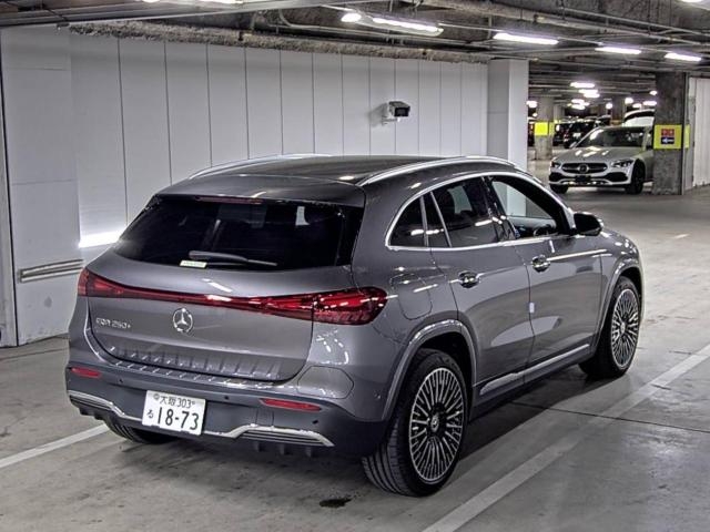 MERCEDES-BENZ EQA