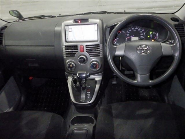 TOYOTA RUSH