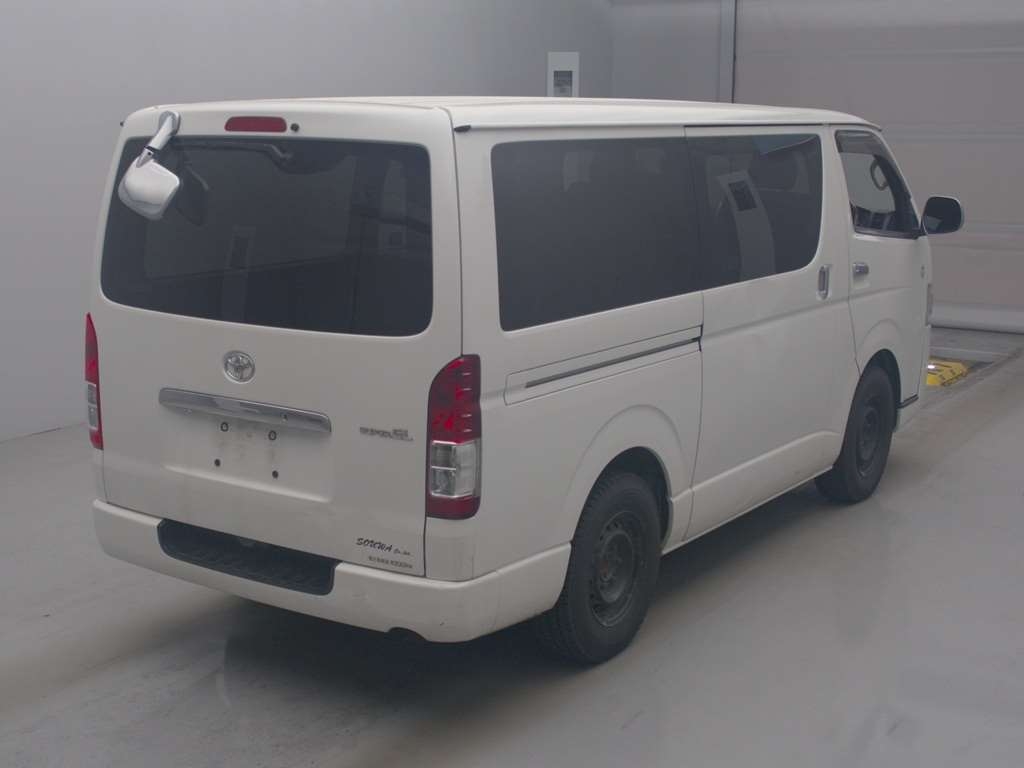TOYOTA REGIUS ACE
