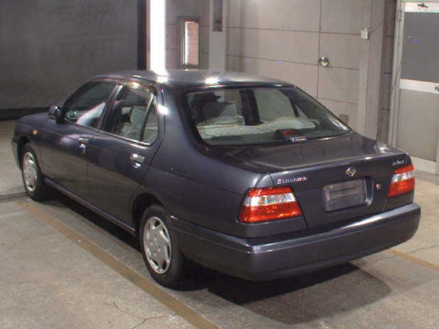 NISSAN BLUEBIRD