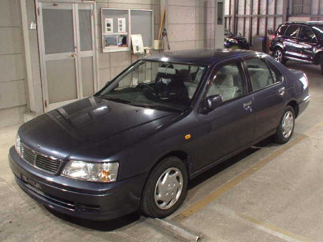 NISSAN BLUEBIRD