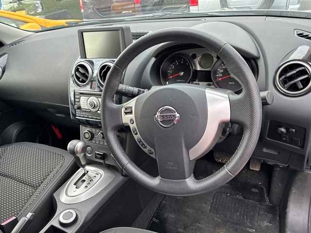 NISSAN DUALIS