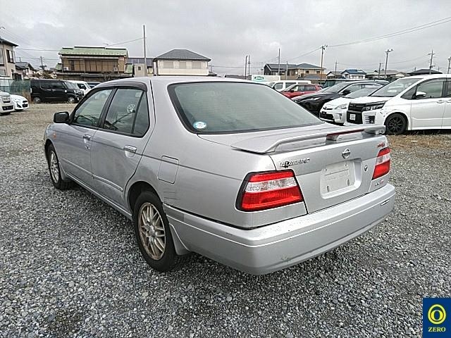 NISSAN BLUEBIRD