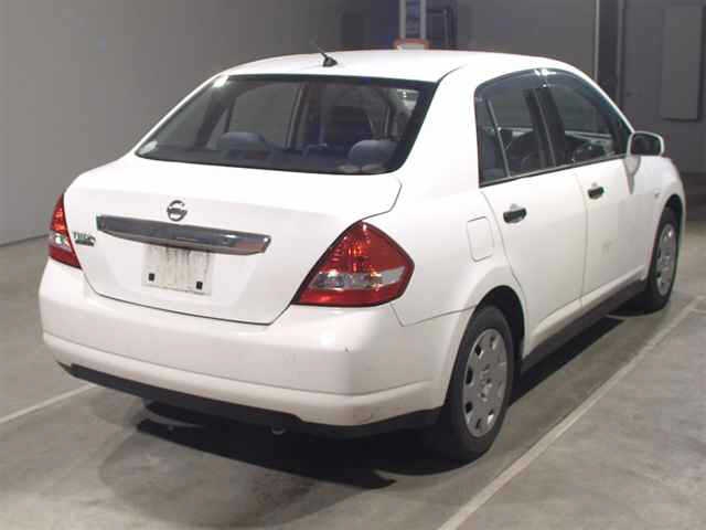 NISSAN TIIDA LATIO