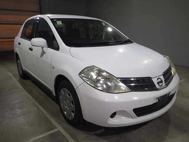 NISSAN TIIDA LATIO