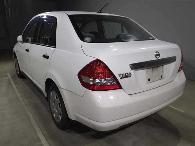 NISSAN TIIDA LATIO