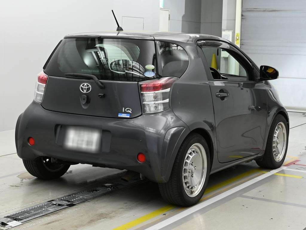 TOYOTA IQ