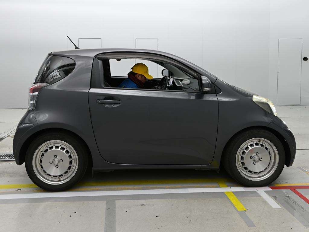 TOYOTA IQ