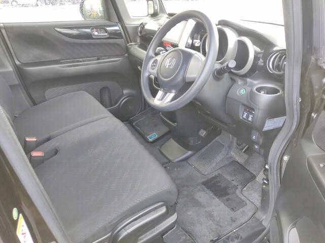 HONDA N-BOX+