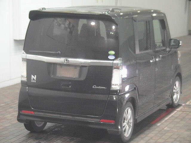 HONDA N-BOX+