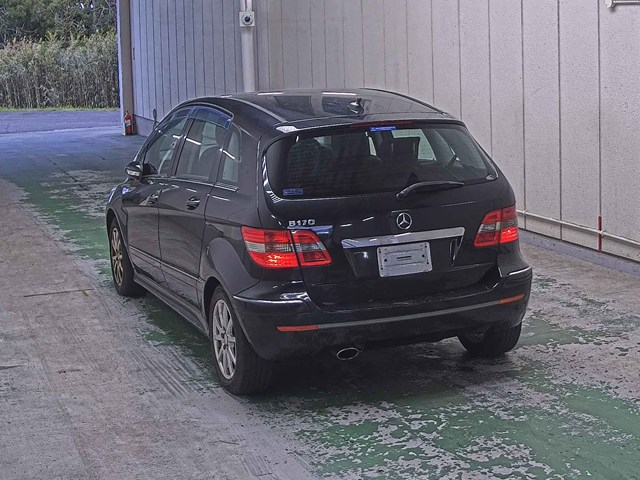 MERCEDES-BENZ B-CLASS