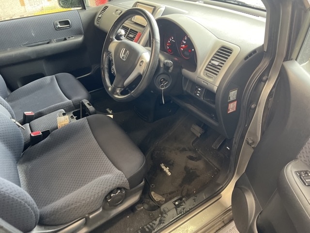 HONDA MOBILIO SPIKE