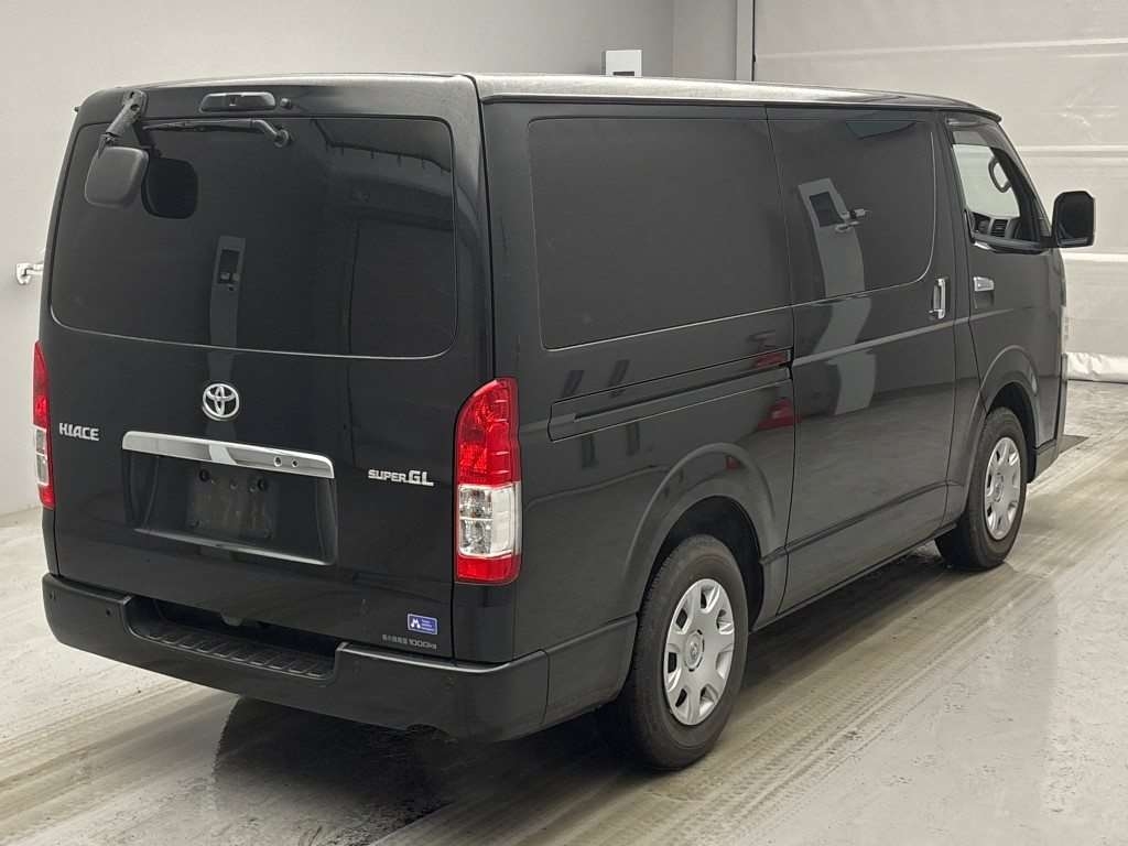 TOYOTA REGIUS ACE
