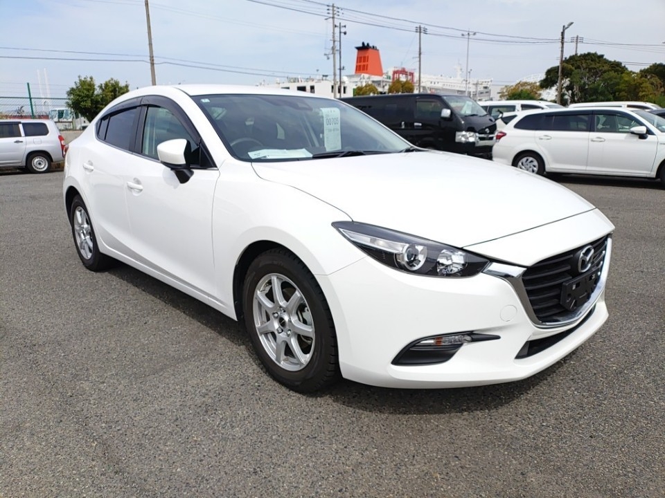 MAZDA AXELA