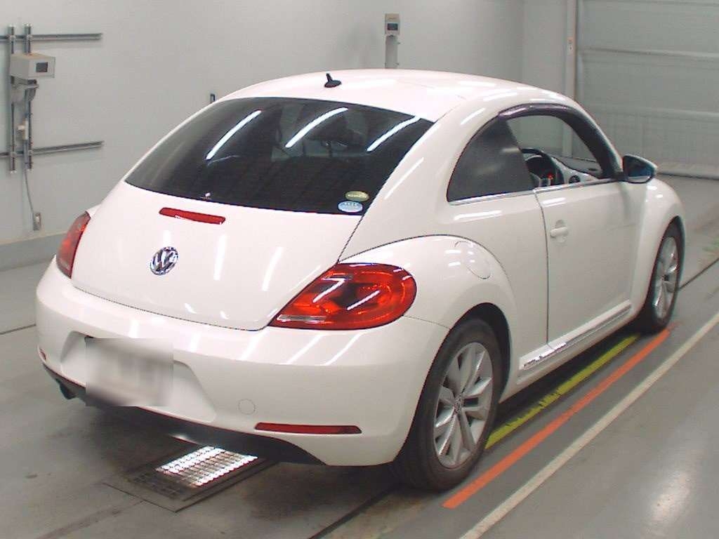 VOLKSWAGEN BEETLE