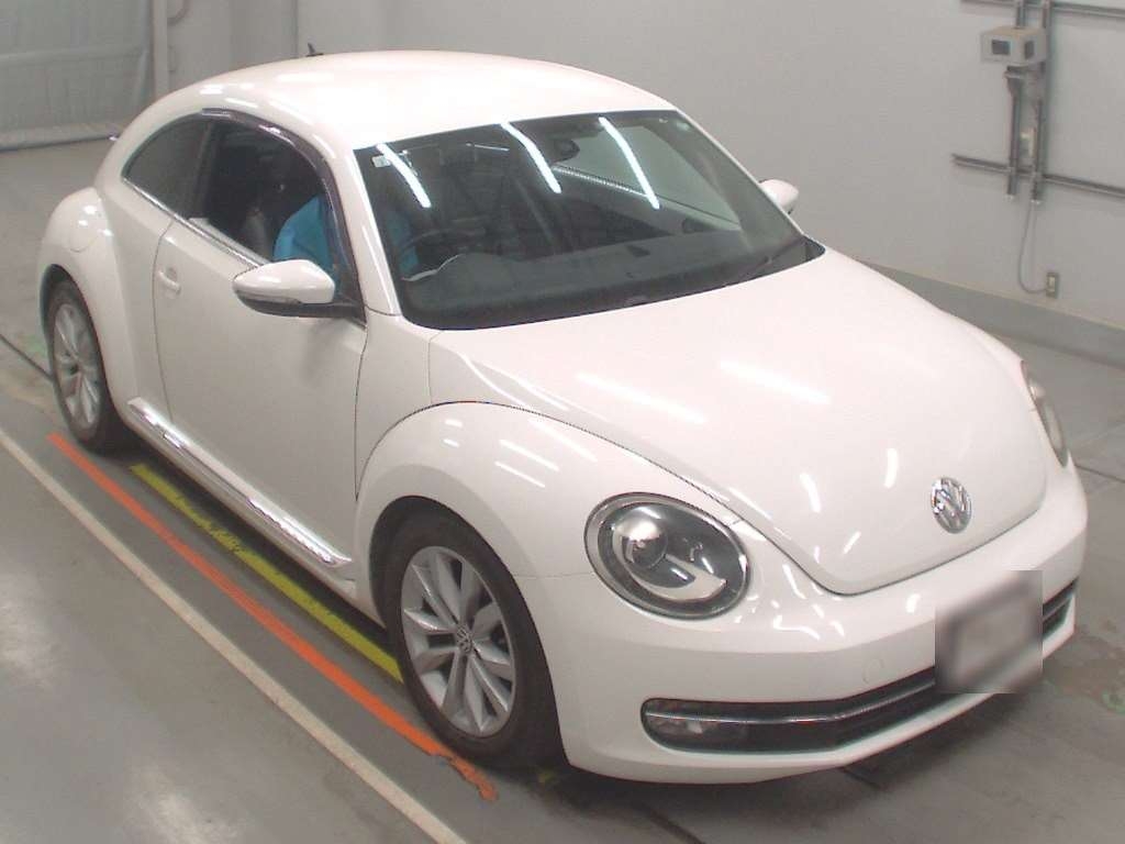 VOLKSWAGEN BEETLE