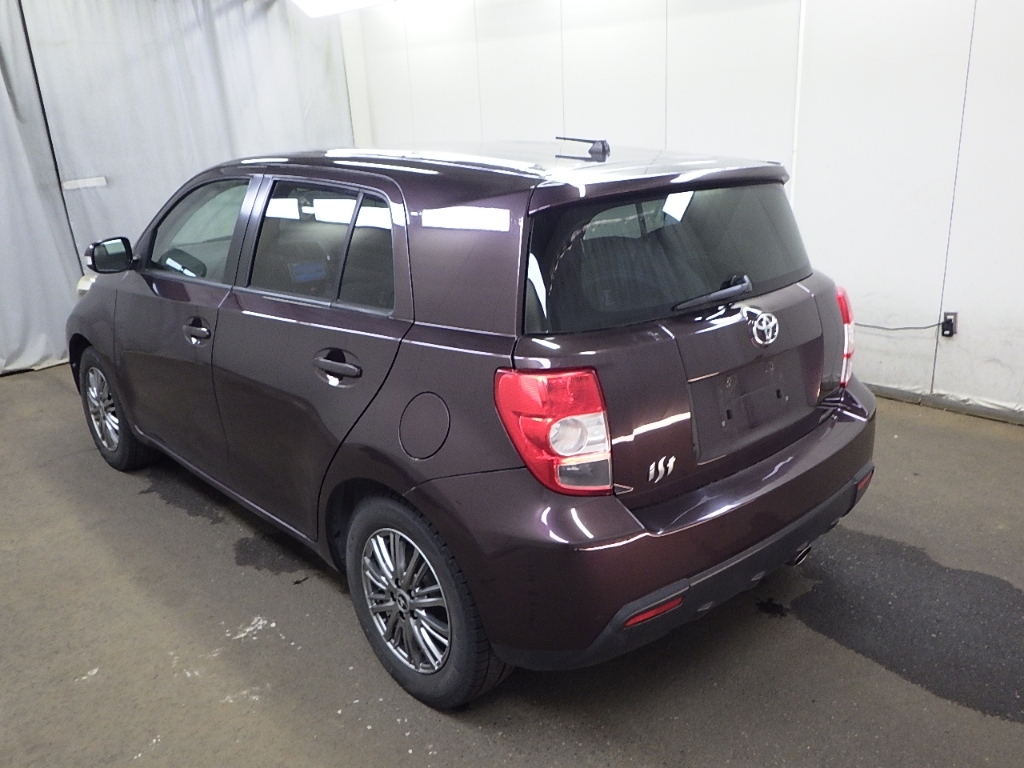 TOYOTA IST