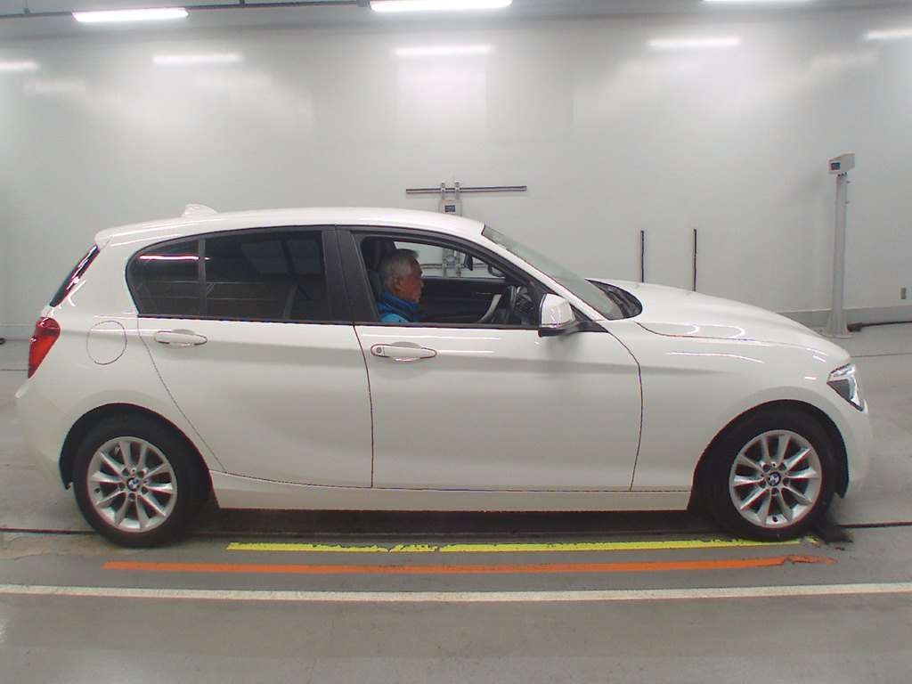 BMW 1-SERIES