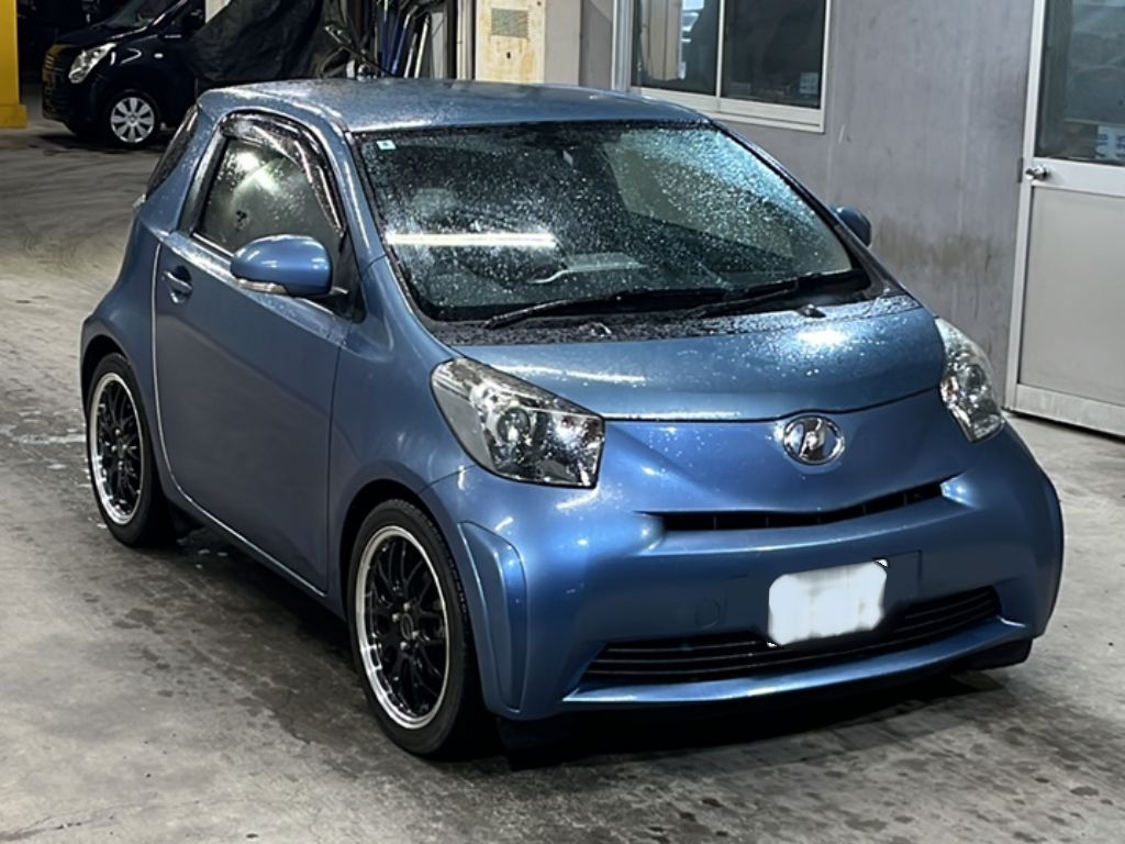 TOYOTA IQ