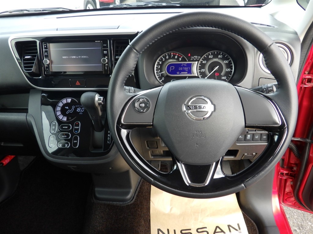 NISSAN DAYZ ROOX