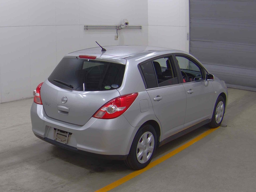 NISSAN TIIDA