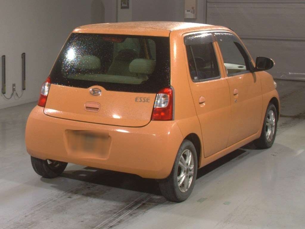 DAIHATSU ESSE